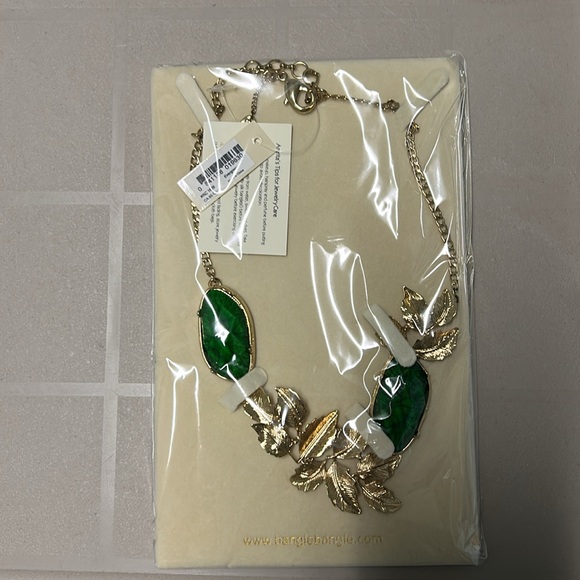 Amrita Singh Jewelry - NEW Amrita Singh Evergreen & Gold tone Lindian Necklace